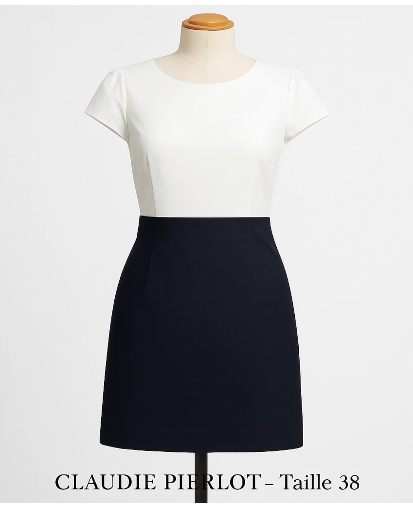 Robe CLAUDIE PIERLOT : Le Chic Parisien à l'État Pur