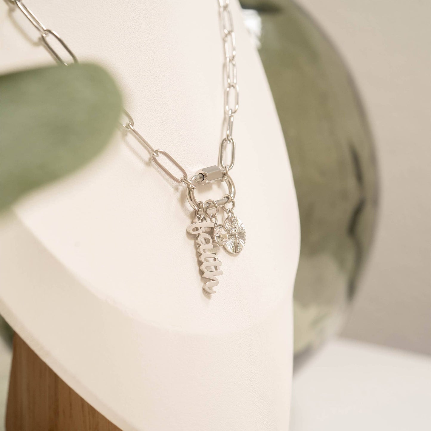 WJW - Collier à breloques en forme de mousqueton « Faith » en or PVD 18 carats