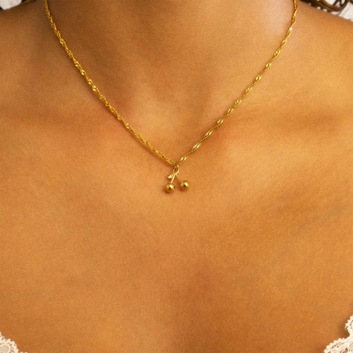 WJW - Pendentif Cerise en Acier Inoxydable PVD Or 18K
