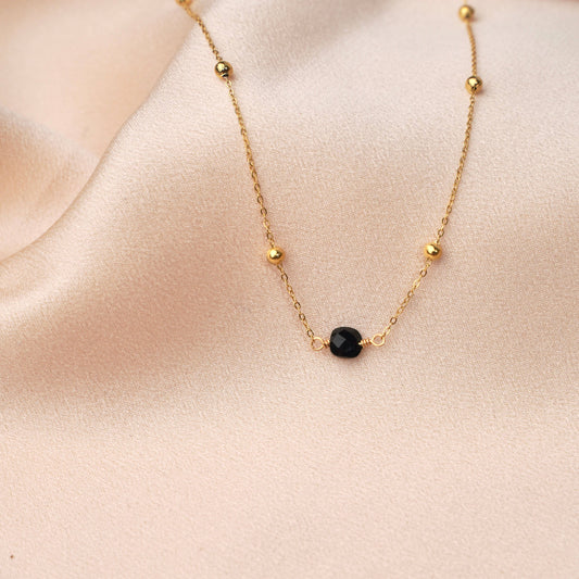 Collier fin pendentif pierre onyx noir
