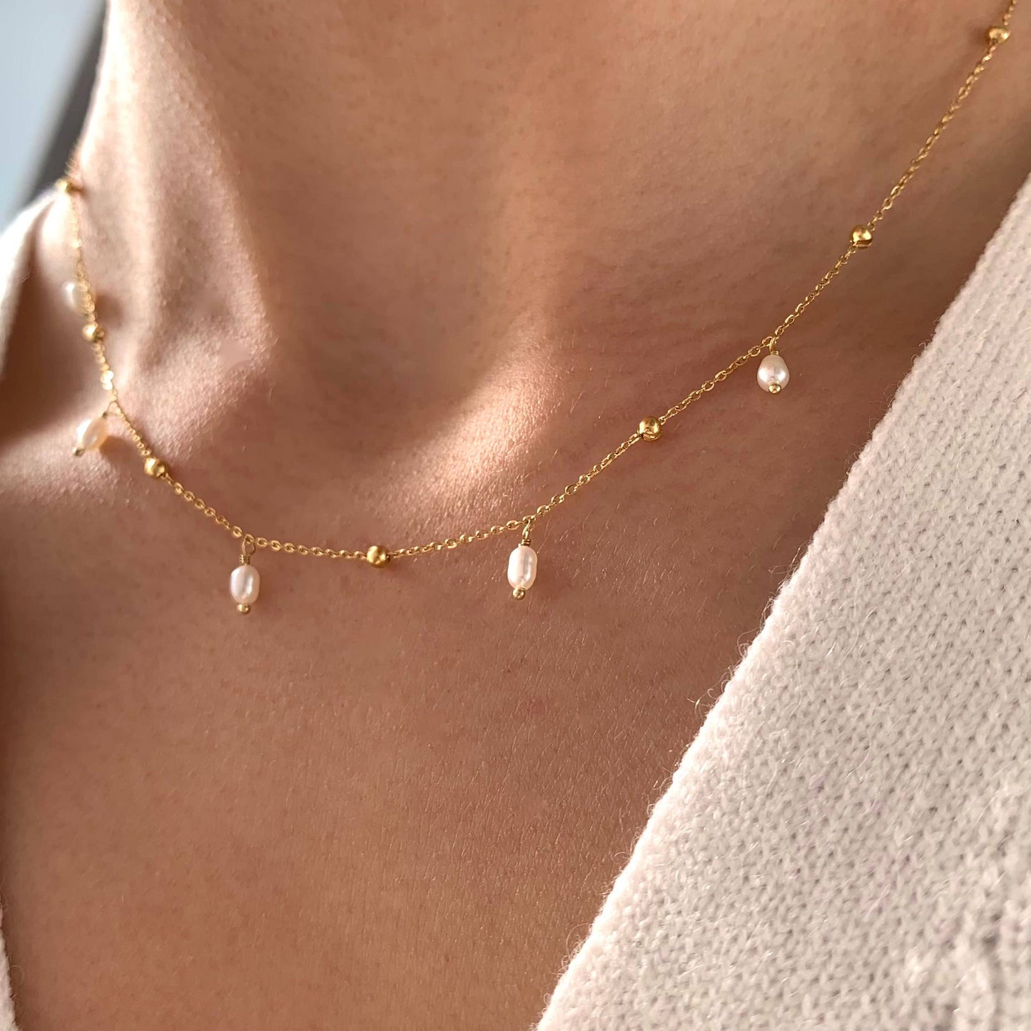 Collier acier chaine billes perles d'eau douce nacre