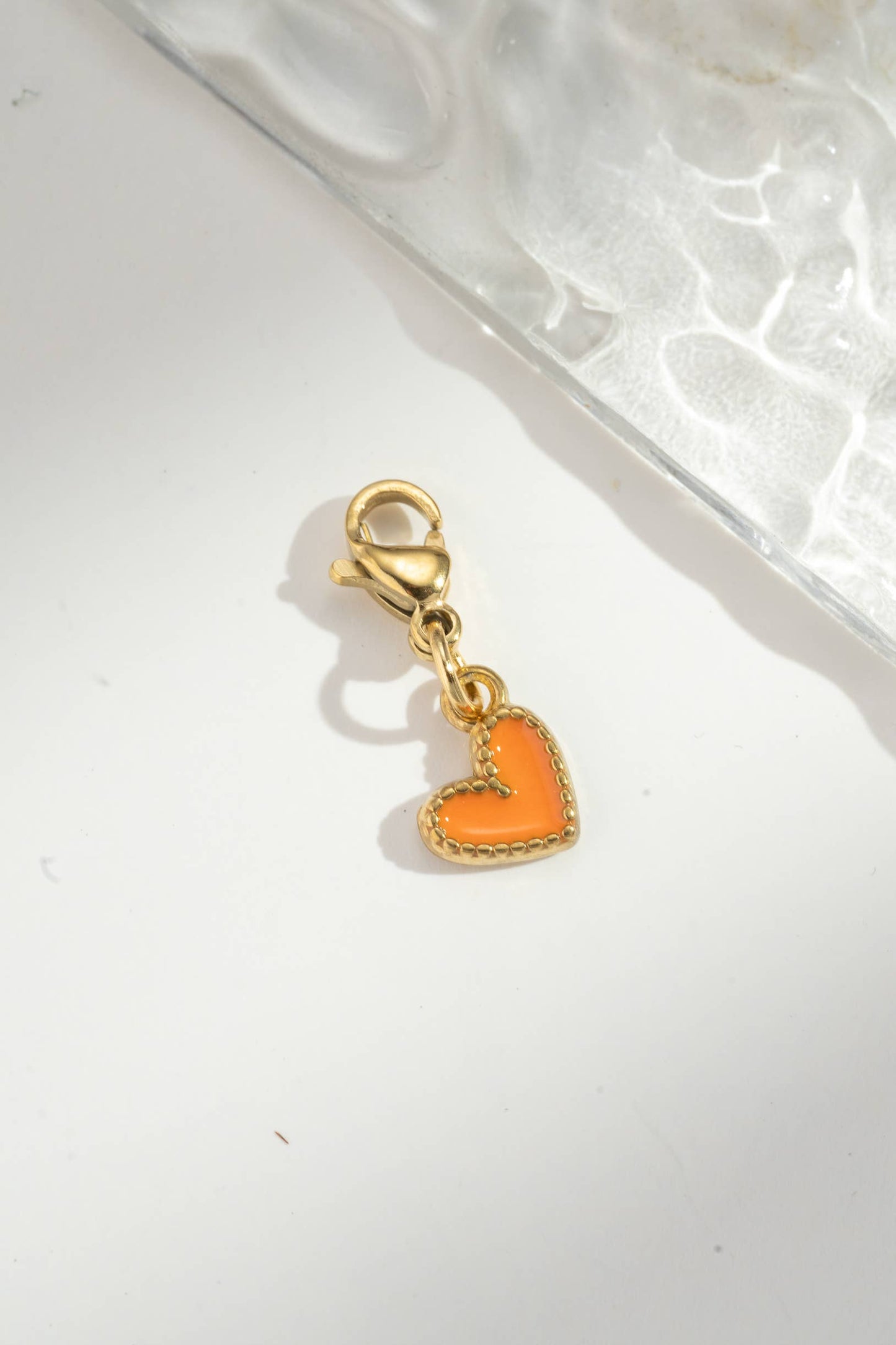 Cosmos - Lot de 5 petits pendentifs cœurs couleurs assorties