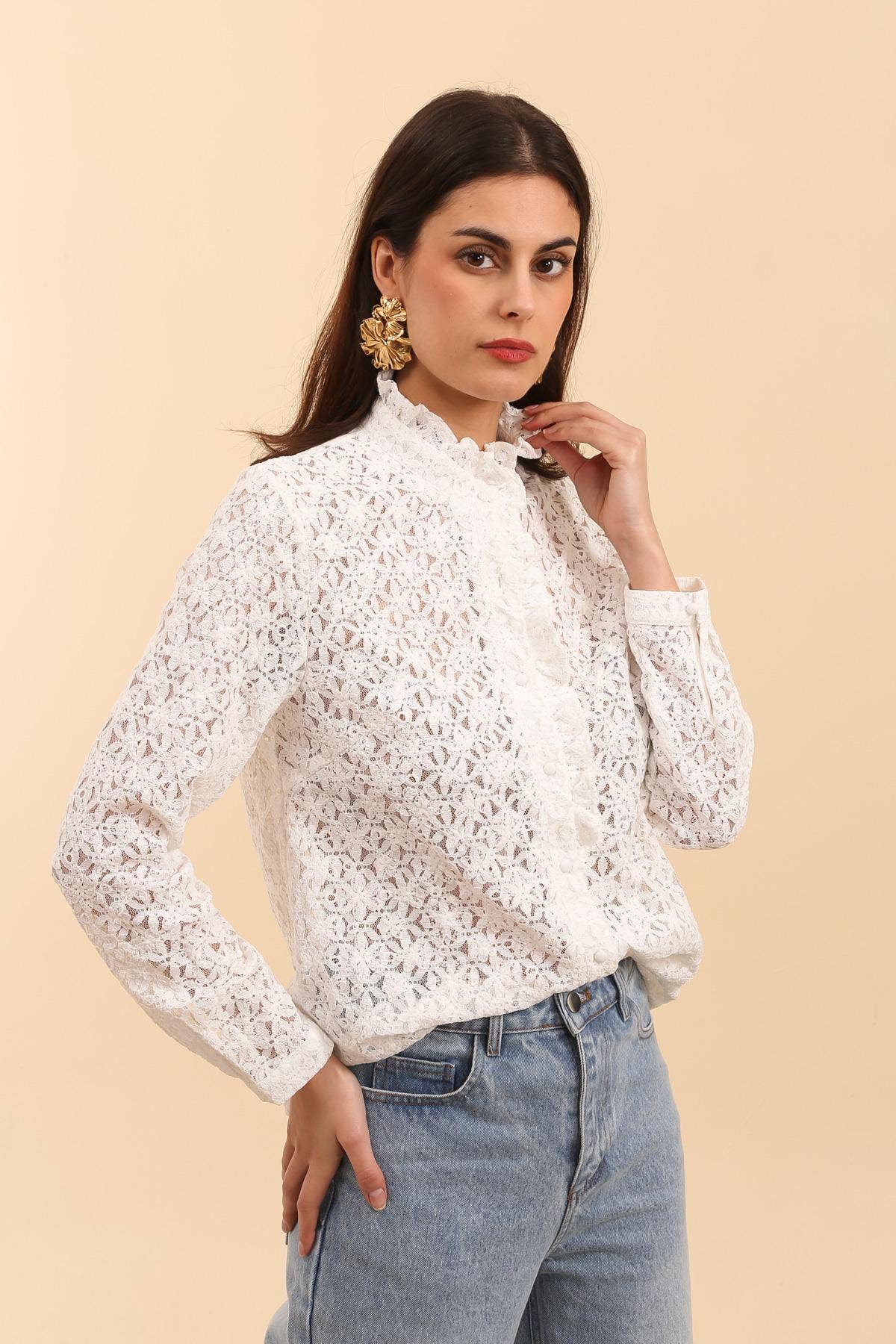 BLOUSE EN DENTELLE